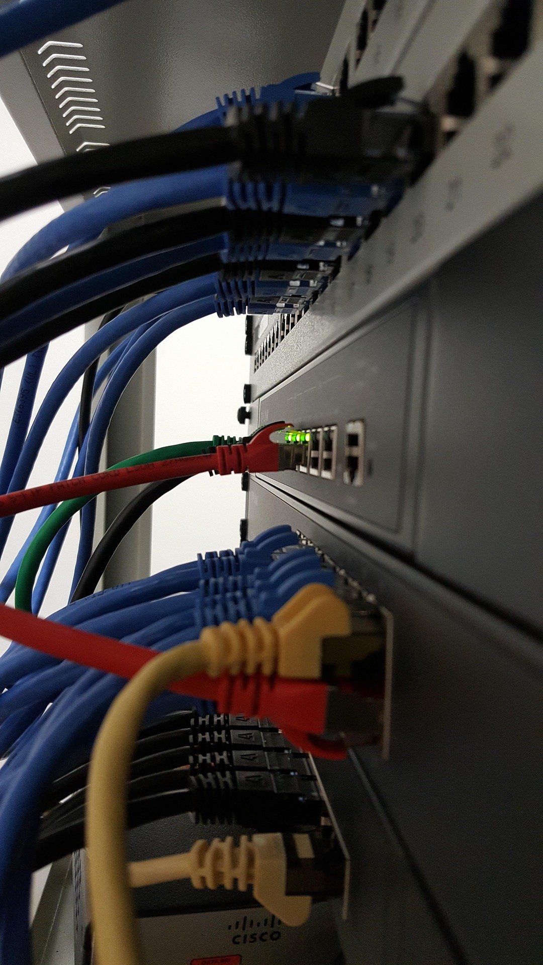 network-2415988_1920
